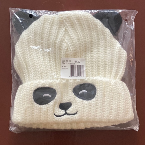 NEW Comfy & Cute Ladies Panda Knit Hat - Picture 2 of 3